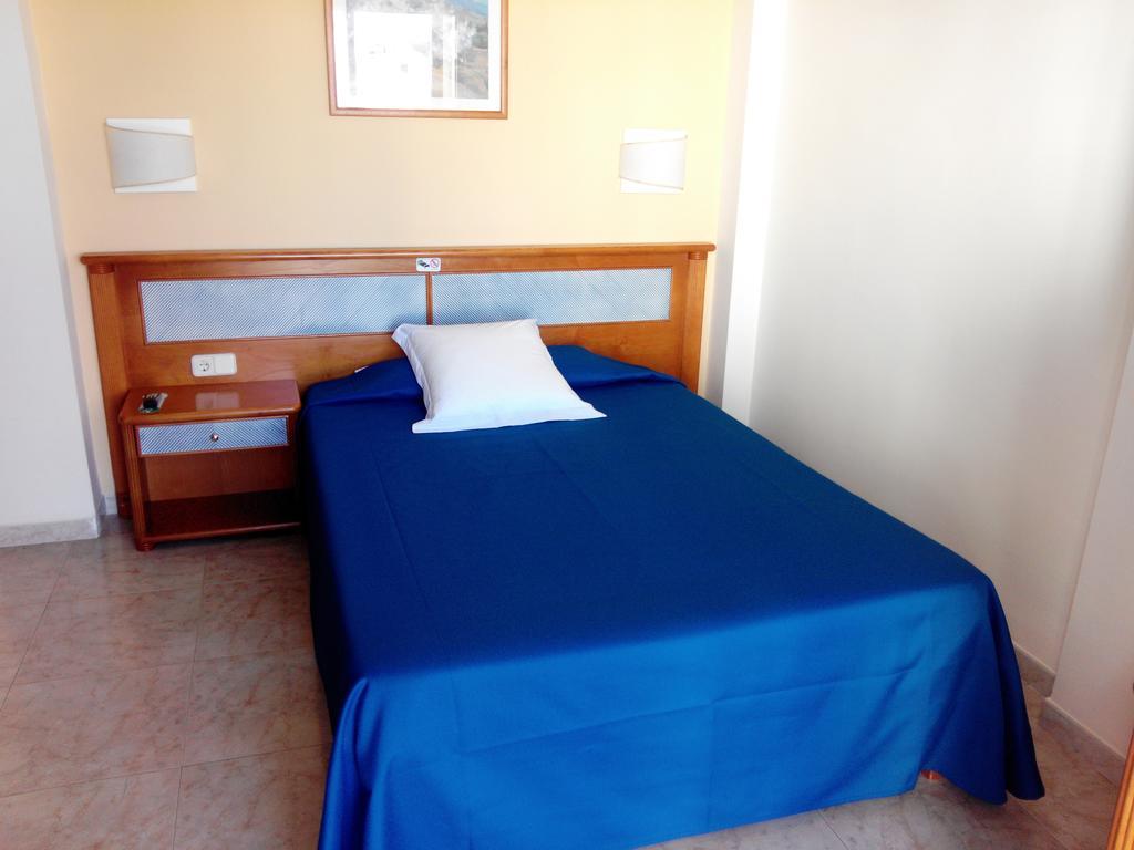 Hostal Leo D'Or Cala d'Or  Room photo