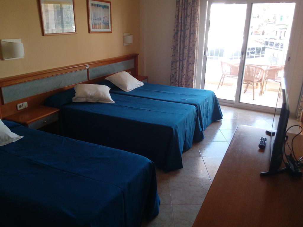 Hostal Leo D'Or Cala d'Or  Exterior photo